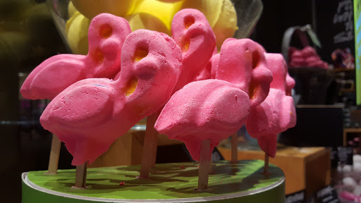 Cosmetics Store «LUSH», reviews and photos, 512 Orland Square Dr, Orland Park, IL 60462, USA