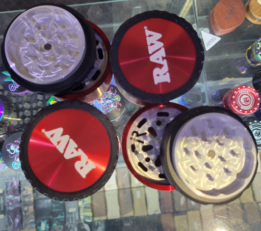 Tobacco Shop «Pipes & Stuff | Smoke - Vape Shop», reviews and photos, 2384 Hempstead Turnpike, East Meadow, NY 11554, USA