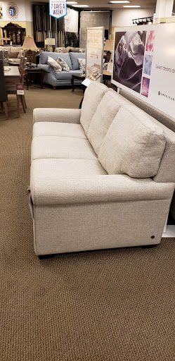 Furniture Store «Raymour & Flanigan Furniture and Mattress Store», reviews and photos, 95 Sunrise Hwy, Patchogue, NY 11772, USA