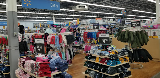 Supermarket «Walmart Supercenter», reviews and photos, 612 E Main St, Hohenwald, TN 38462, USA