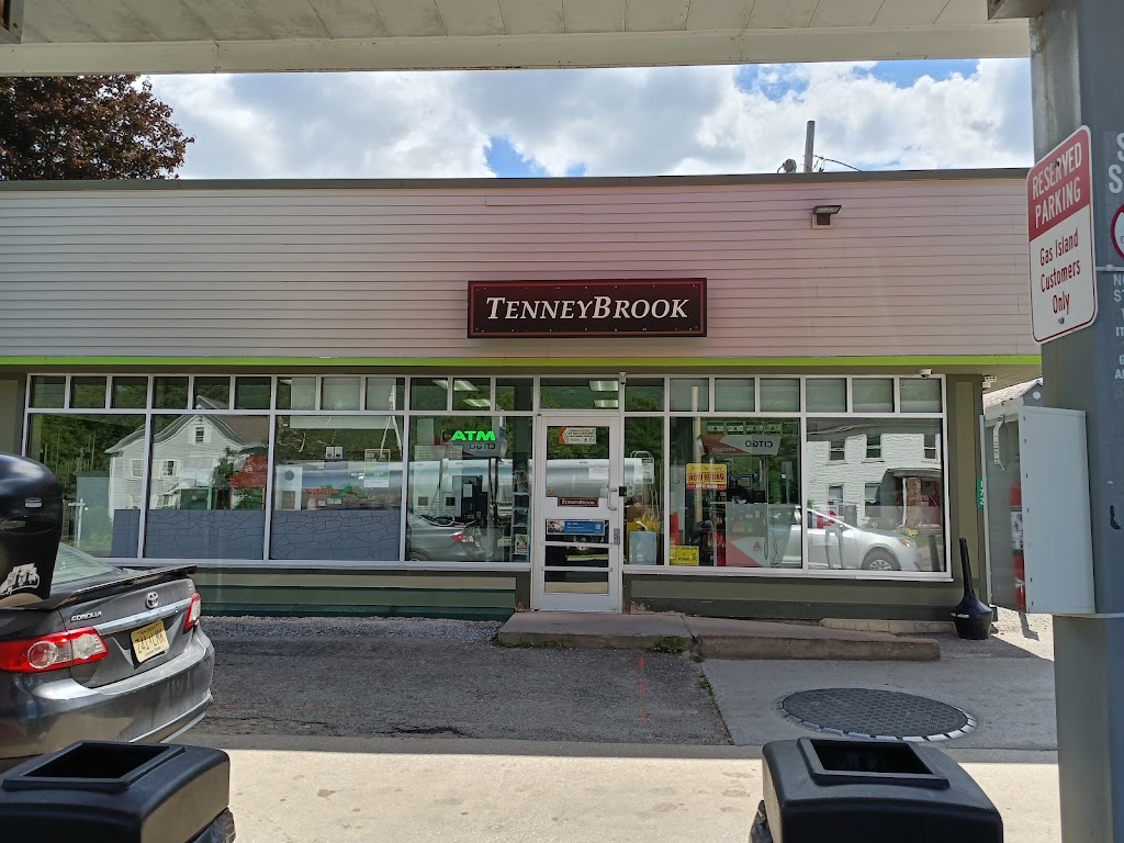 Tenneybrook Market 05701