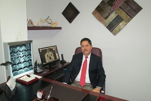 Dr. Roberto Salas Stephens image
