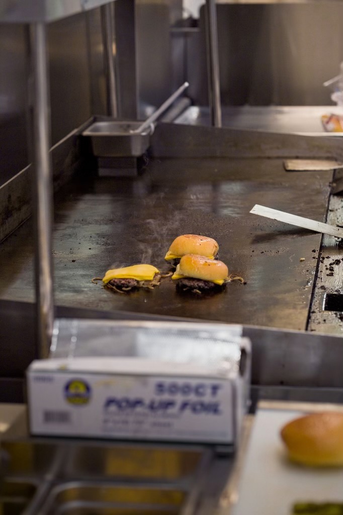 Nilly's Burgers 90701