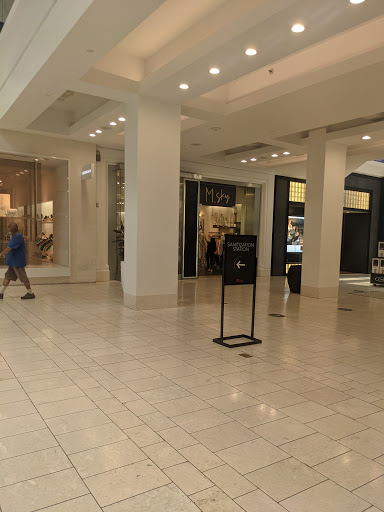 Shopping Mall «Westfield Fashion Square», reviews and photos, 14006 Riverside Dr, Sherman Oaks, CA 91423, USA