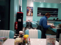 Atmosphère du Restaurant Holly's Diner à Louvroil - n°14