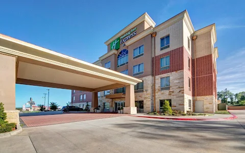 Holiday Inn Express & Suites Oklahoma City North, an IHG Hotel image