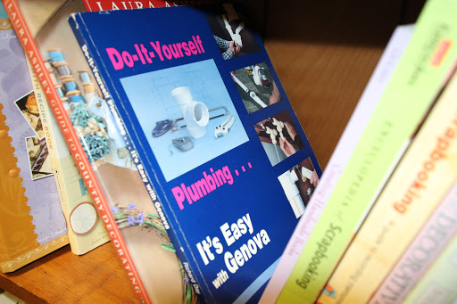 Used Book Store «R & B Used Books», reviews and photos, 12830 Saginaw Rd # F, Grand Blanc, MI 48439, USA