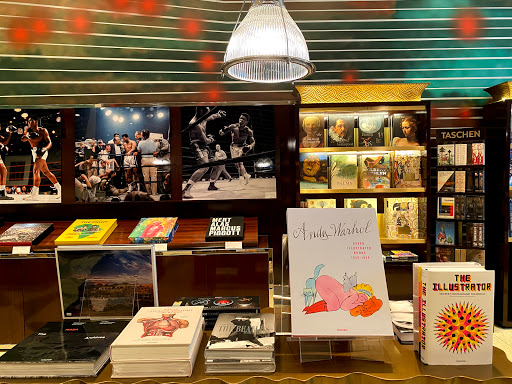 Book Store «TASCHEN Store Miami», reviews and photos, 1111 Lincoln Rd, Miami Beach, FL 33139, USA