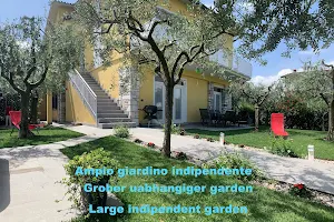 Villa Lori apartaments image