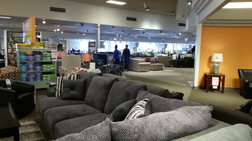 Furniture Store «Art Van Furniture - Warren - 8 Mile», reviews and photos, 13855 East 8 Mile Road, Warren, MI 48089, USA