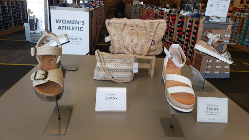 Shoe Store «DSW Designer Shoe Warehouse», reviews and photos, 23171 W Outer Dr, Allen Park, MI 48101, USA