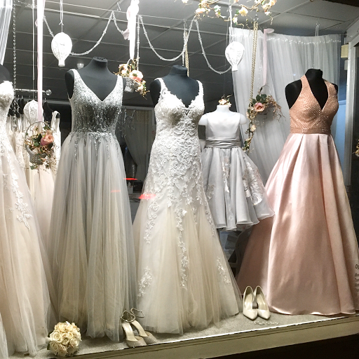 Love Lace Bridal Boutique