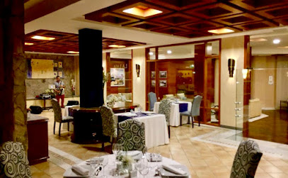 Restaurante Grill La Laja - Av. de Bruselas, 16, 38678 Costa Adeje, Santa Cruz de Tenerife, Spain