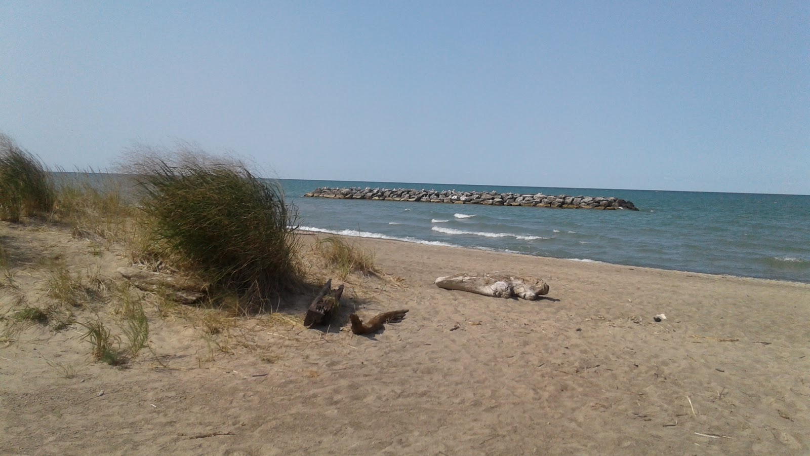 Foto de Erie Beach - lugar popular entre os apreciadores de relaxamento
