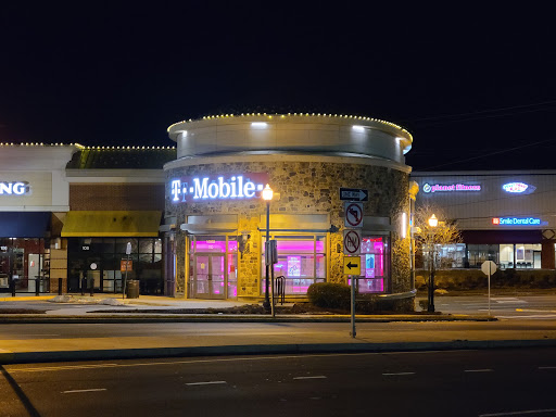 Cell Phone Store «T-Mobile», reviews and photos, 10955 Fairfax Blvd #110, Fairfax, VA 22030, USA