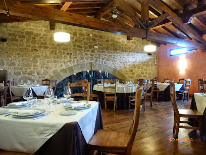 Restaurante Palacio de Casafuerte - C. Miguel Villanueva, 50, 26291 Zarratón, La Rioja, Spain