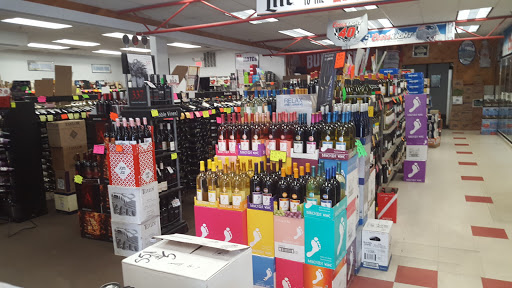 Liquor Store «Liquor Barn», reviews and photos, 133 Main St #4, Spencer, MA 01562, USA