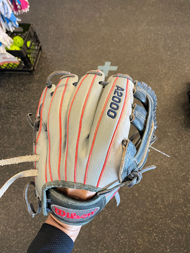 Sporting Goods Store «Play It Again Sports - Twinsburg, OH», reviews and photos, 8870 Darrow Rd, Twinsburg, OH 44087, USA