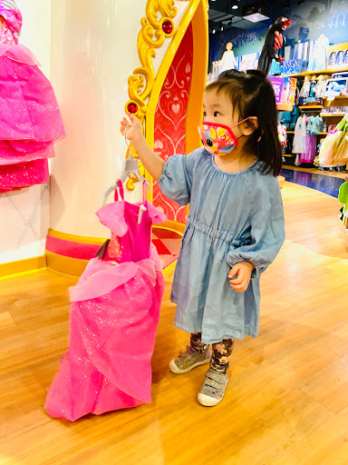 Toy Store «Disney Store», reviews and photos, 1961 Chain Bridge Rd, McLean, VA 22102, USA