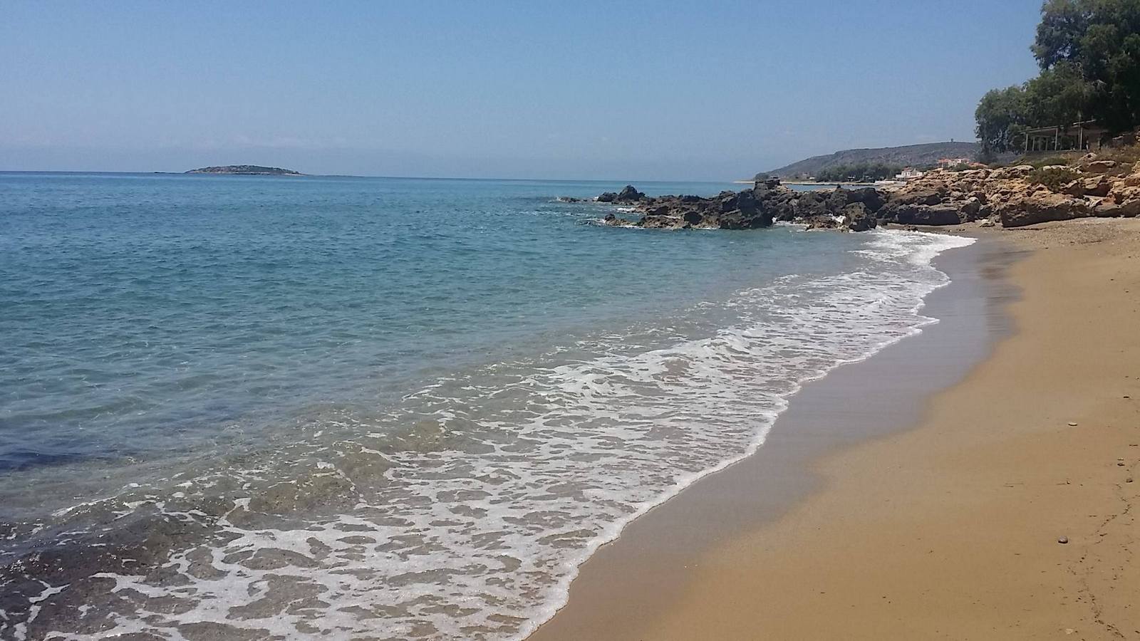 Foto av Marathias beach II med något ren nivå av renlighet