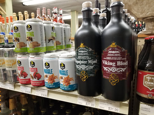 Liquor Store «Downtown Wine & Spirits», reviews and photos, 225 Elm St, Somerville, MA 02144, USA