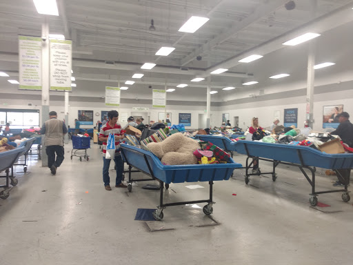 Thrift Store «Goodwill Outlet World», reviews and photos, 3155 S Platte River Dr, Englewood, CO 80110, USA