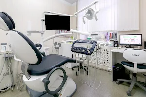 Стоматологический центр г. Пушкина | Лечение, имплантация зубов, брекеты image