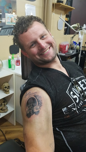 Tattoo Shop «Big Dog Tattoos», reviews and photos, 111 S Jefferson St, Mount Pleasant, IA 52641, USA
