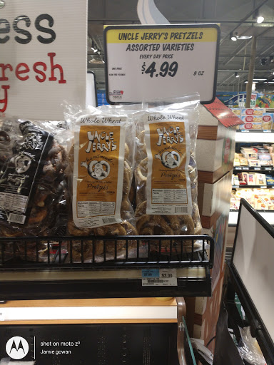 Grocery Store «Super Foodtown of Atlantic Highlands», reviews and photos, 3 Bayshore Plaza, Atlantic Highlands, NJ 07716, USA