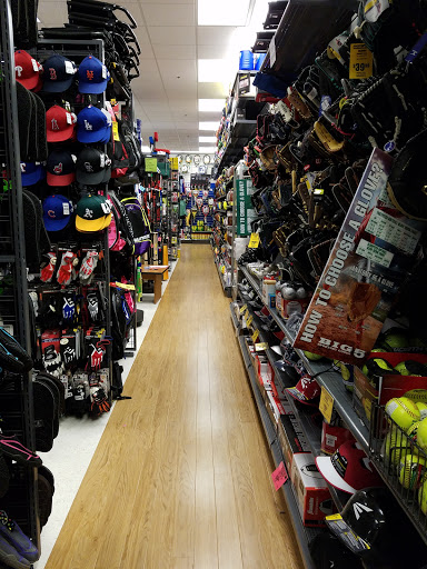 Sporting Goods Store «Big 5 Sporting Goods», reviews and photos, 6608 Laguna Blvd, Elk Grove, CA 94758, USA