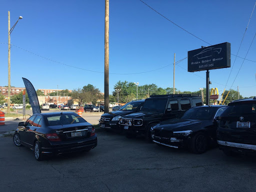 Auto Repair Shop «Rizza Body Shop», reviews and photos, 485 S River Rd, Des Plaines, IL 60016, USA