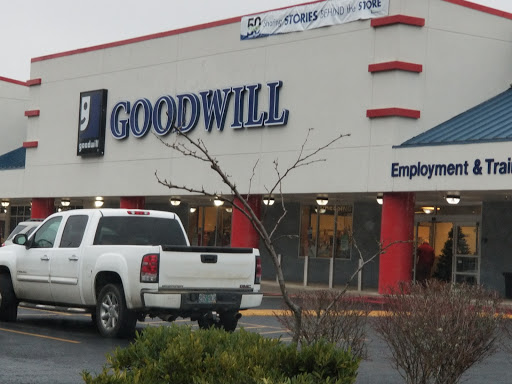 Non-Profit Organization «Southern Oregon Goodwill Retail Store», reviews and photos