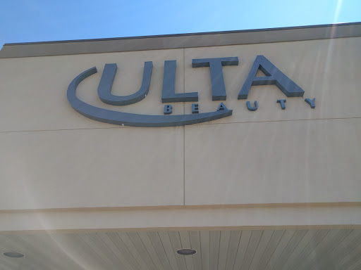 Hair Salon «Ulta Beauty», reviews and photos, 928 W Eisenhower Pkwy, Ann Arbor, MI 48103, USA