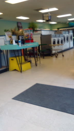 Dry Cleaner «The Laundromat», reviews and photos, 118 Richmond St, Painesville, OH 44077, USA