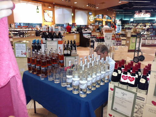 Liquor Store «ABC Fine Wine & Spirits», reviews and photos, 3355 N Federal Hwy, Oakland Park, FL 33306, USA