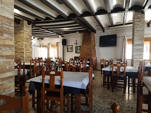 Restaurante Cuatro Vientos - C. Miguel Sánchez Flor, 1, 02639 Barrax, Albacete, España