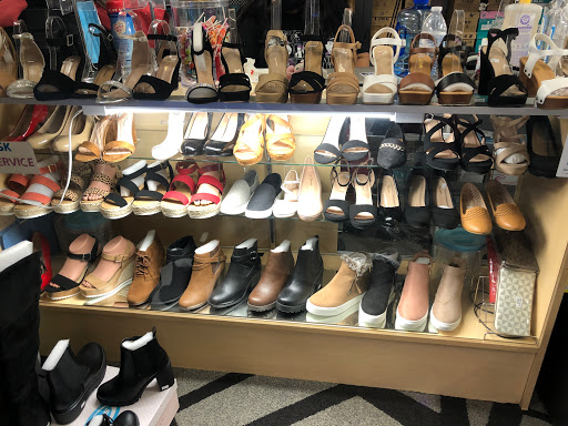 Discount Store «Rialto Discount Mall», reviews and photos, 463 E Foothill Blvd, Rialto, CA 92376, USA