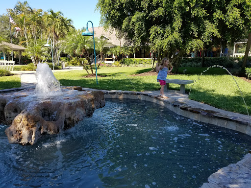 Shopping Mall «Periwinkle Place», reviews and photos, 2075 Periwinkle Way, Sanibel, FL 33957, USA