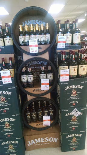 Liquor Store «Applejack Wine & Spirits», reviews and photos, 3320 Youngfield St, Wheat Ridge, CO 80033, USA