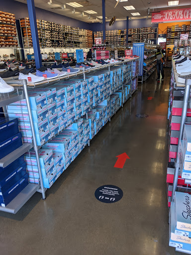 Shoe Store «SKECHERS Factory Outlet», reviews and photos, 1251-53 Marina Ct, San Leandro, CA 94577, USA