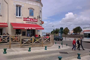 Bar Du Pont image
