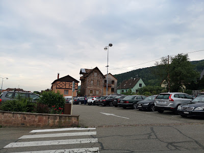 Parking (payant) à Riquewihr
