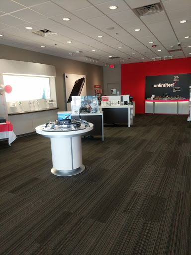 Cell Phone Store «Verizon», reviews and photos, 410 E Altamonte Dr #1000, Altamonte Springs, FL 32701, USA