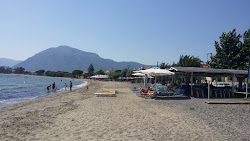 Antirrio beach'in fotoğrafı düz ve uzun ile birlikte