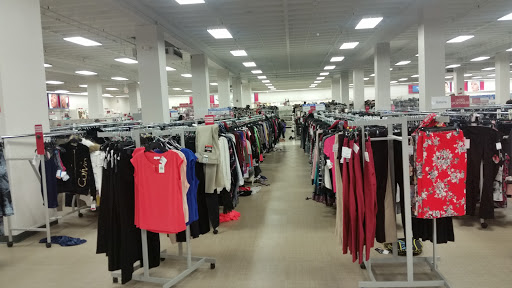 Clothing Store «Burlington Coat Factory», reviews and photos, 6350 Seven Corners Center, Falls Church, VA 22044, USA