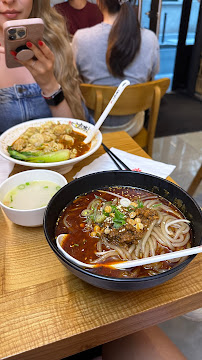 Goveja juha du Restaurant asiatique 流口水火锅小面2区Sainte-Anne店 Liukoushui Hot Pot Noodles à Paris - n°4
