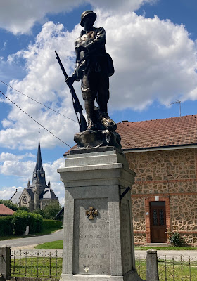 Cernay-en-Dormois war memorial à Cernay-en-Dormois