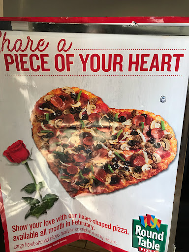 Pizza Restaurant «Round Table Pizza», reviews and photos, 815 1st St, Gilroy, CA 95020, USA