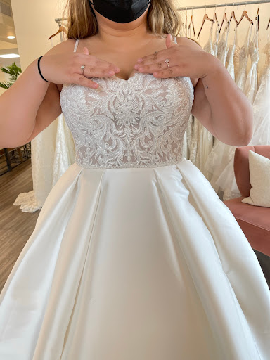 Dress Store «Vocelles | The Bridal Shoppe», reviews and photos, 1240 Thomasville Rd #101, Tallahassee, FL 32303, USA