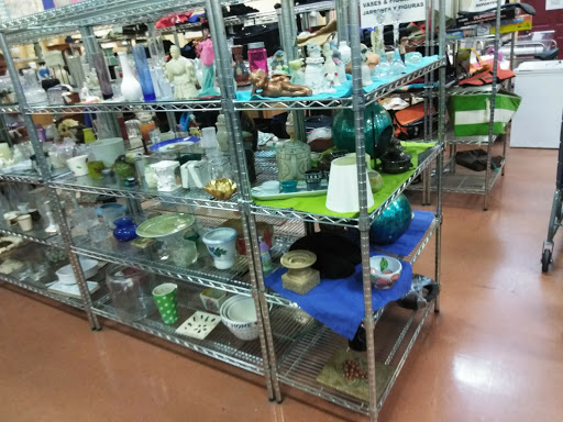 Thrift Store «Goodwill Port St. Lucie/Gatlin Store & Donation Center», reviews and photos